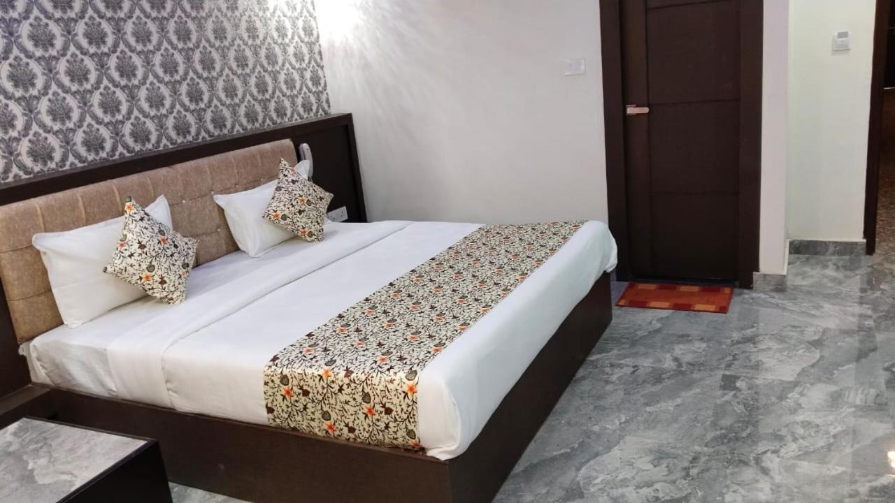 Hotel Bagga Kuteer Haridwar Bagian luar foto